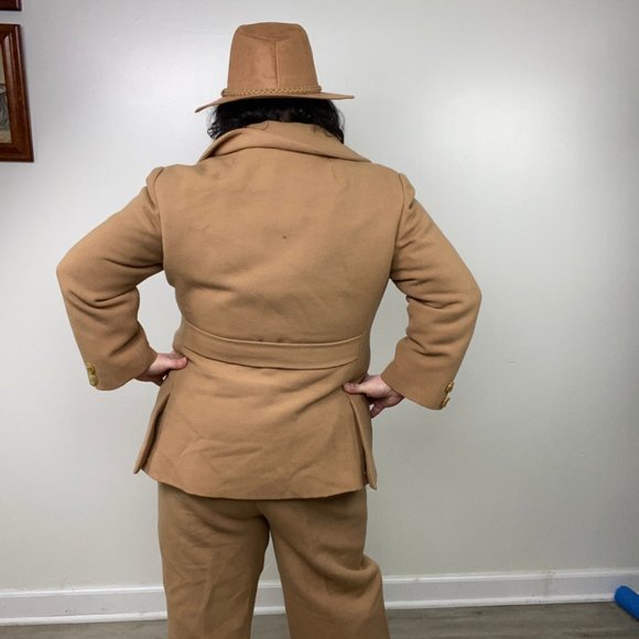 Vintage Tan Two Piece Women's Plus Size Suit D'Jimas Furs Styled by Visconti - Picture 5 of 13